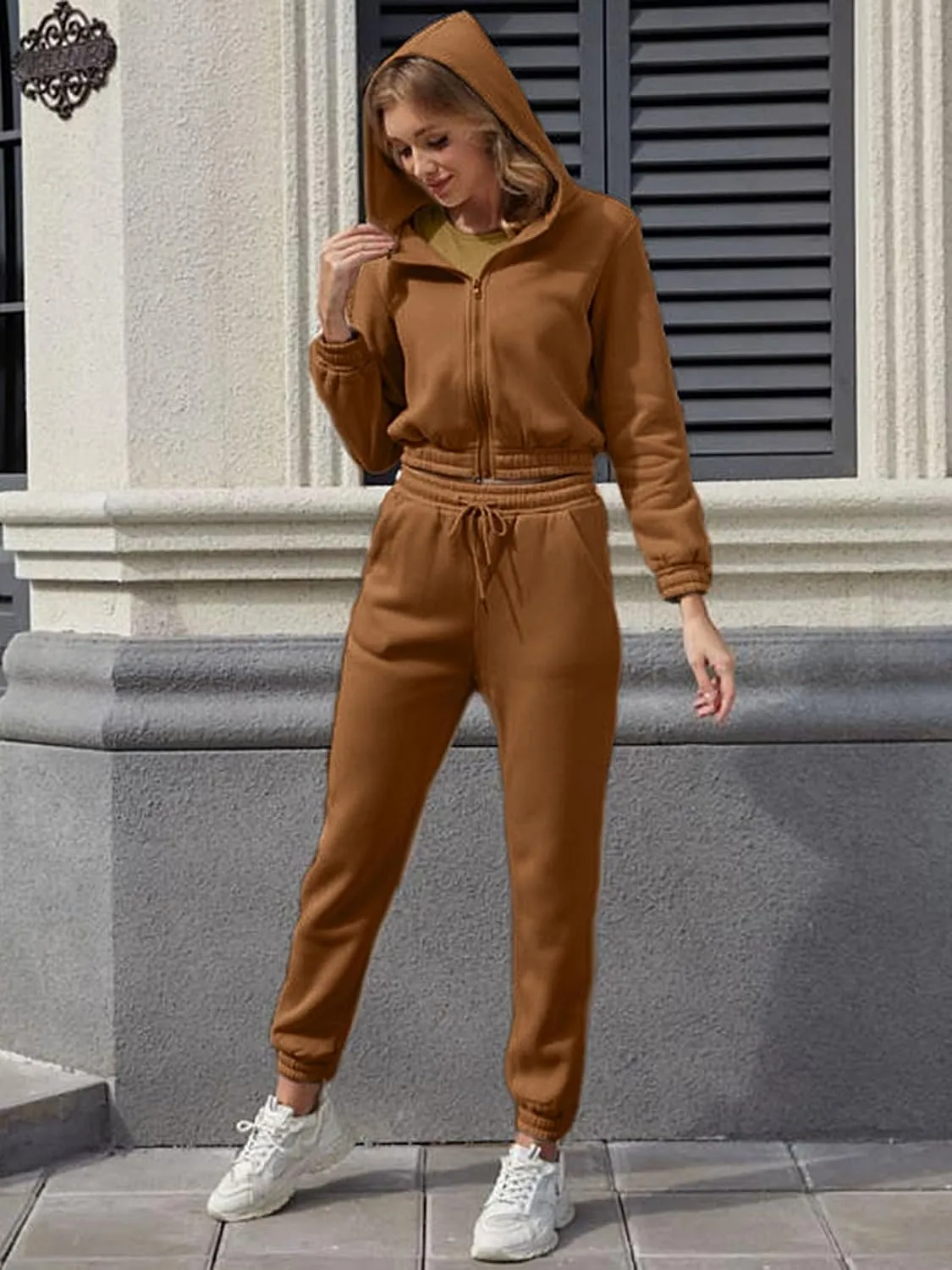 Akmipoem Sweatsuits for Women Set 3 Piece Outfits Zip Up Hoodie Sweatshirt Crop Tank Top Jogger Sweatpants Tracksuit