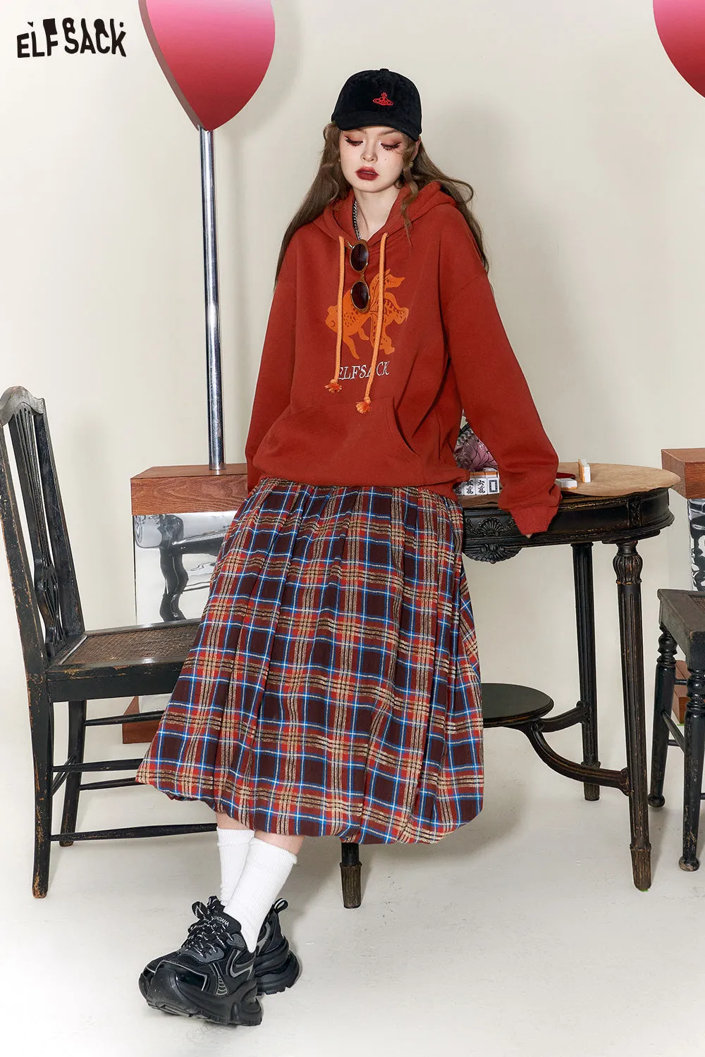 ELFSACK Graphic Goldfish Hoodies Women 2023 Winter New Chinese Style Plus Size Tops