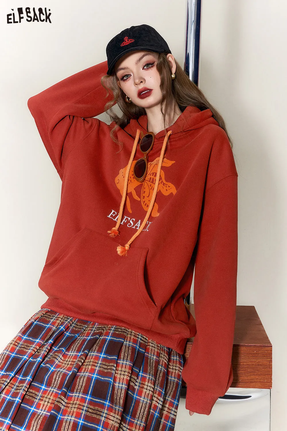 ELFSACK Graphic Goldfish Hoodies Women 2023 Winter New Chinese Style Plus Size Tops
