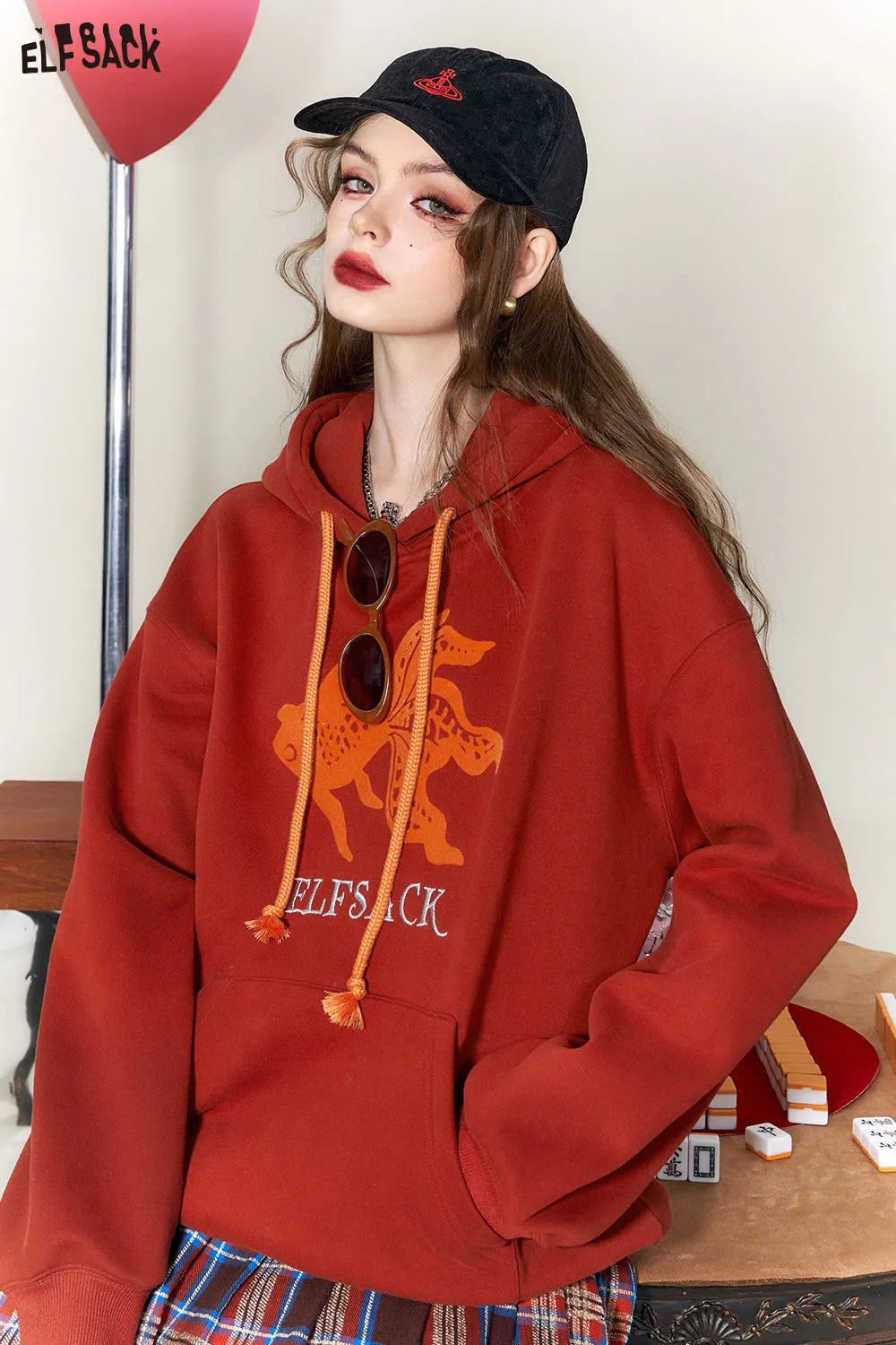 ELFSACK Graphic Goldfish Hoodies Women 2023 Winter New Chinese Style Plus Size Tops