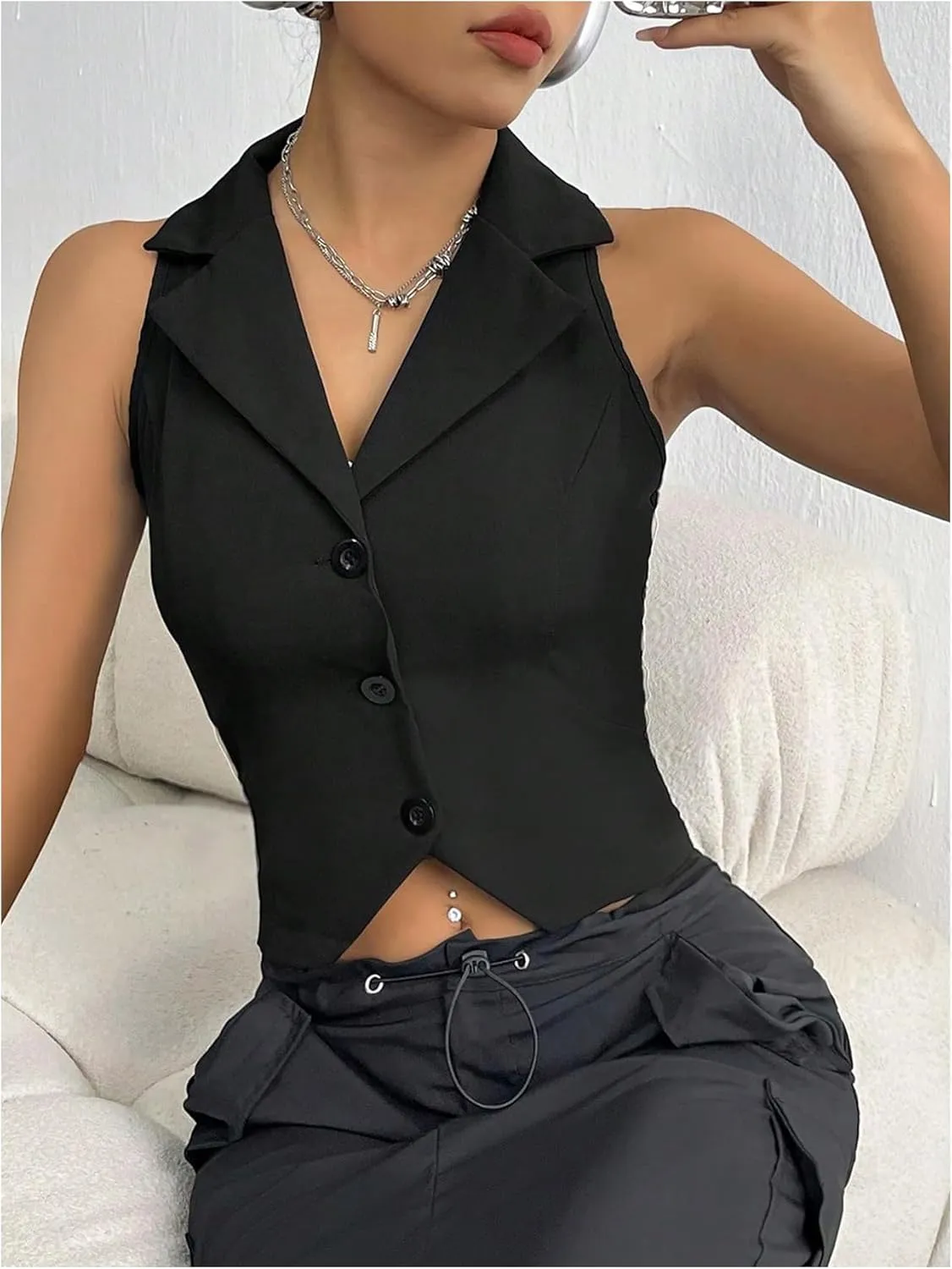 Milumia Women Button Front V Neck Collared Work Blazer Sleeveless Fitted Crop Vest