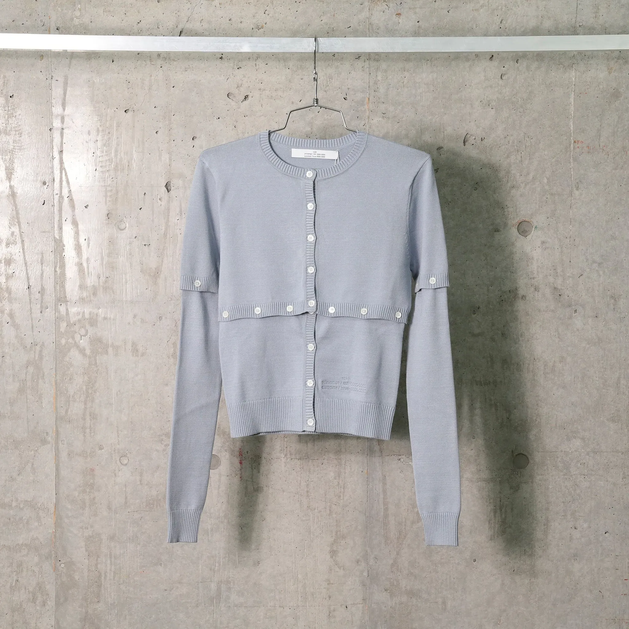 MULTI BUTTON LAYER EFFECT CARDIGAN / SMOKE BLUE