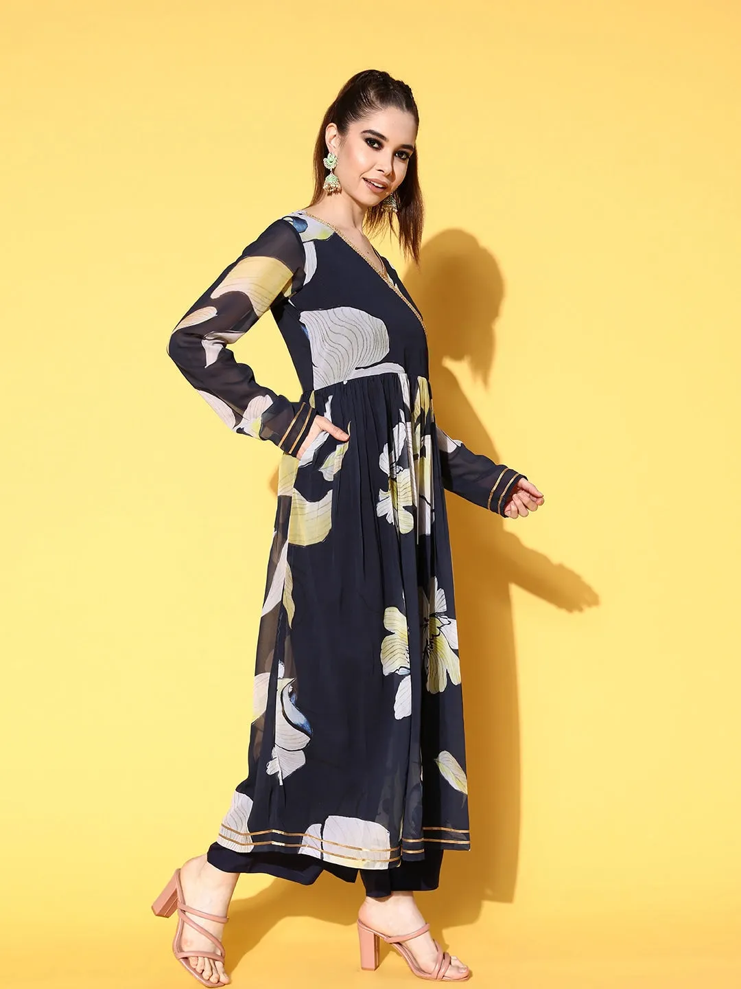 Navy Poly-Georgette Romantic Florals Kurta Set