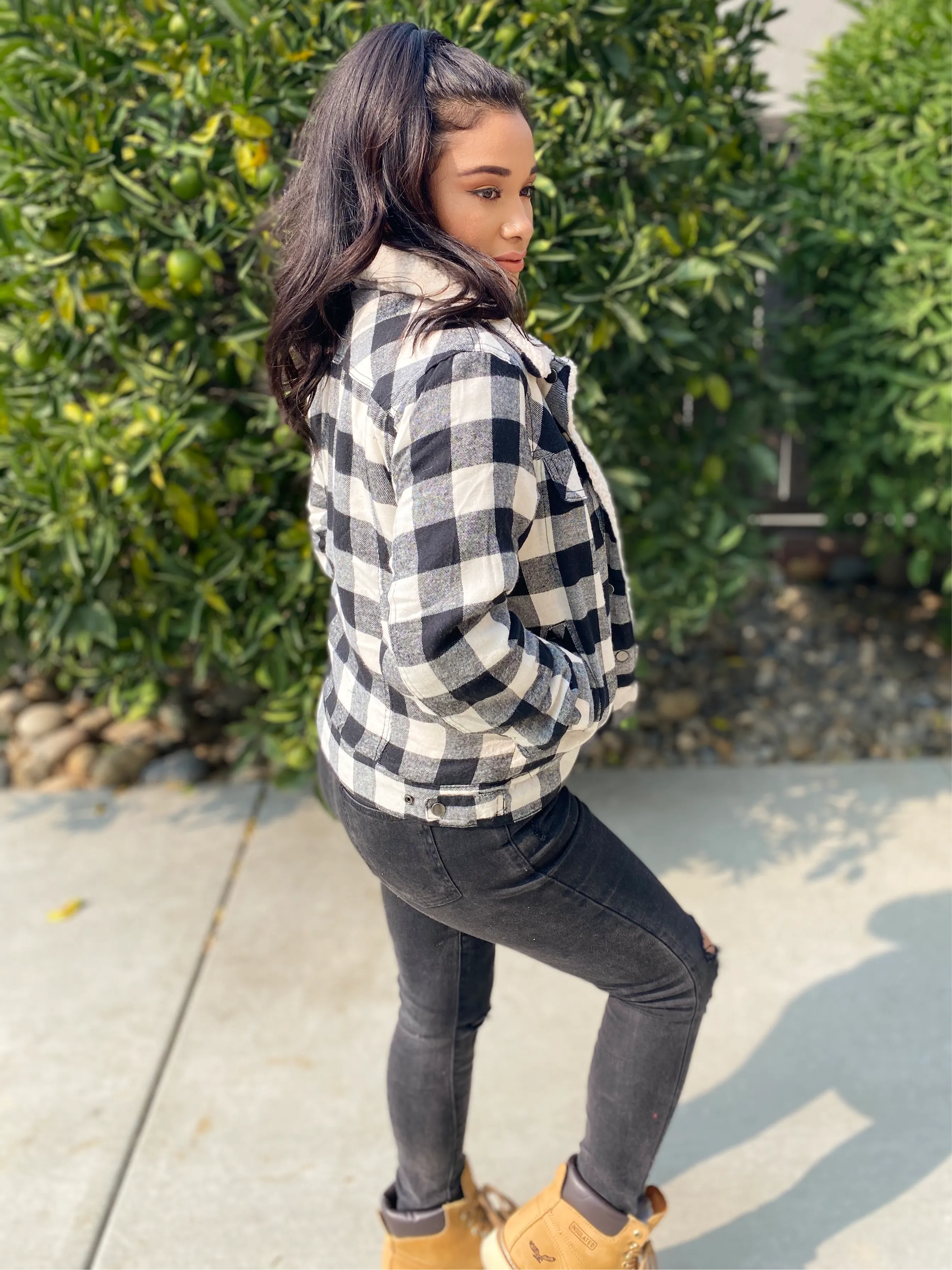 "Tahoe Cabin Fever" Outdoor Plaid Print Winter Jacket (black)