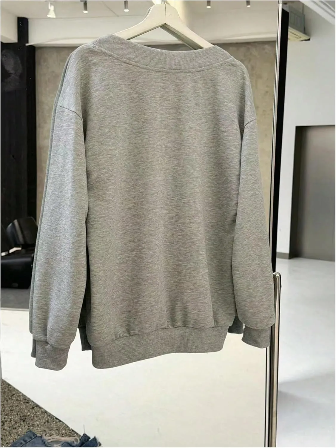 SOLY HUX Women's Oversized Graphic Sweatshirt V Neck Drop Shoulder Long Sleeve Letter Print Casual Pullover Tops