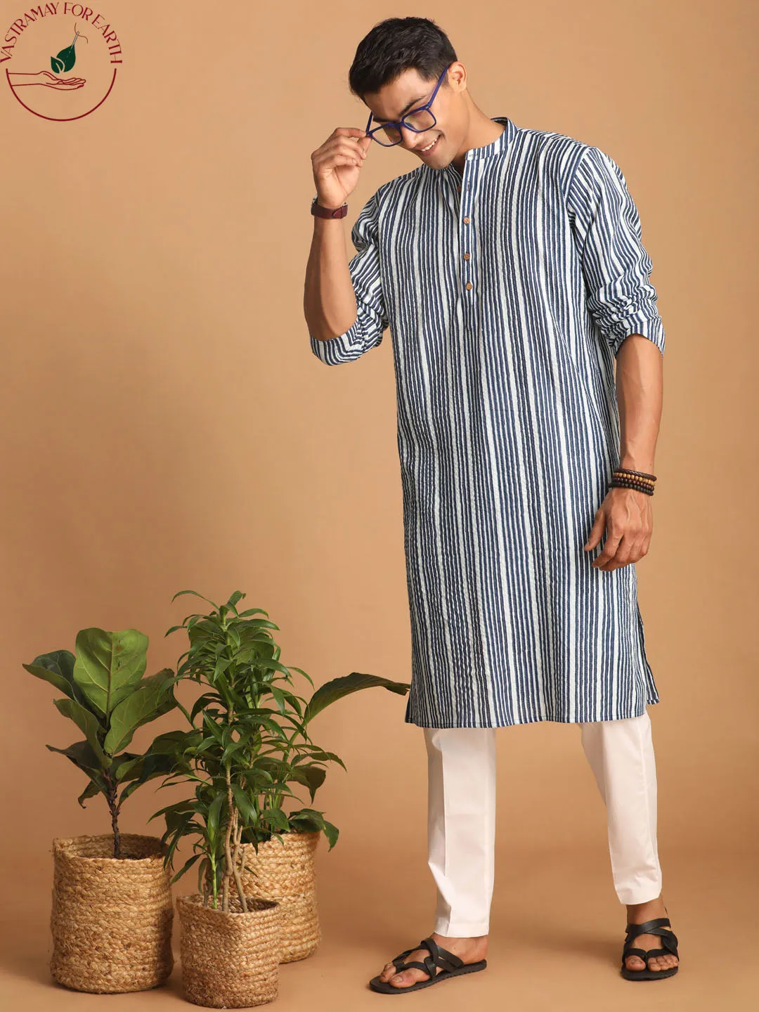 VASTRAMAY White & Blue Striped Kurta Set