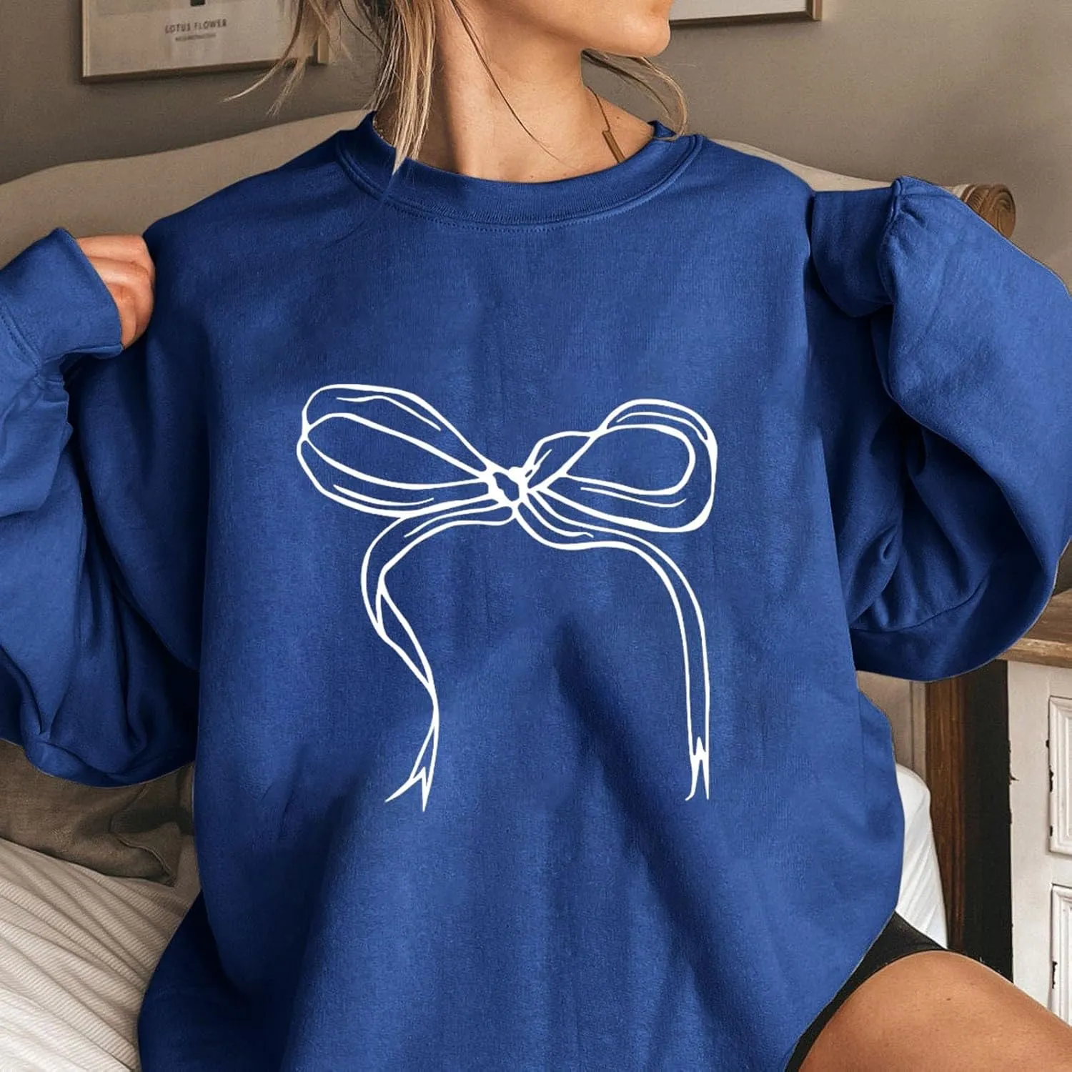 Women's Cute Bow Sweatshirt Plus Size Casual Long Sleeve Crew Neck Sweatshirts Fall Loose Fit Y2k Pullover Tops
