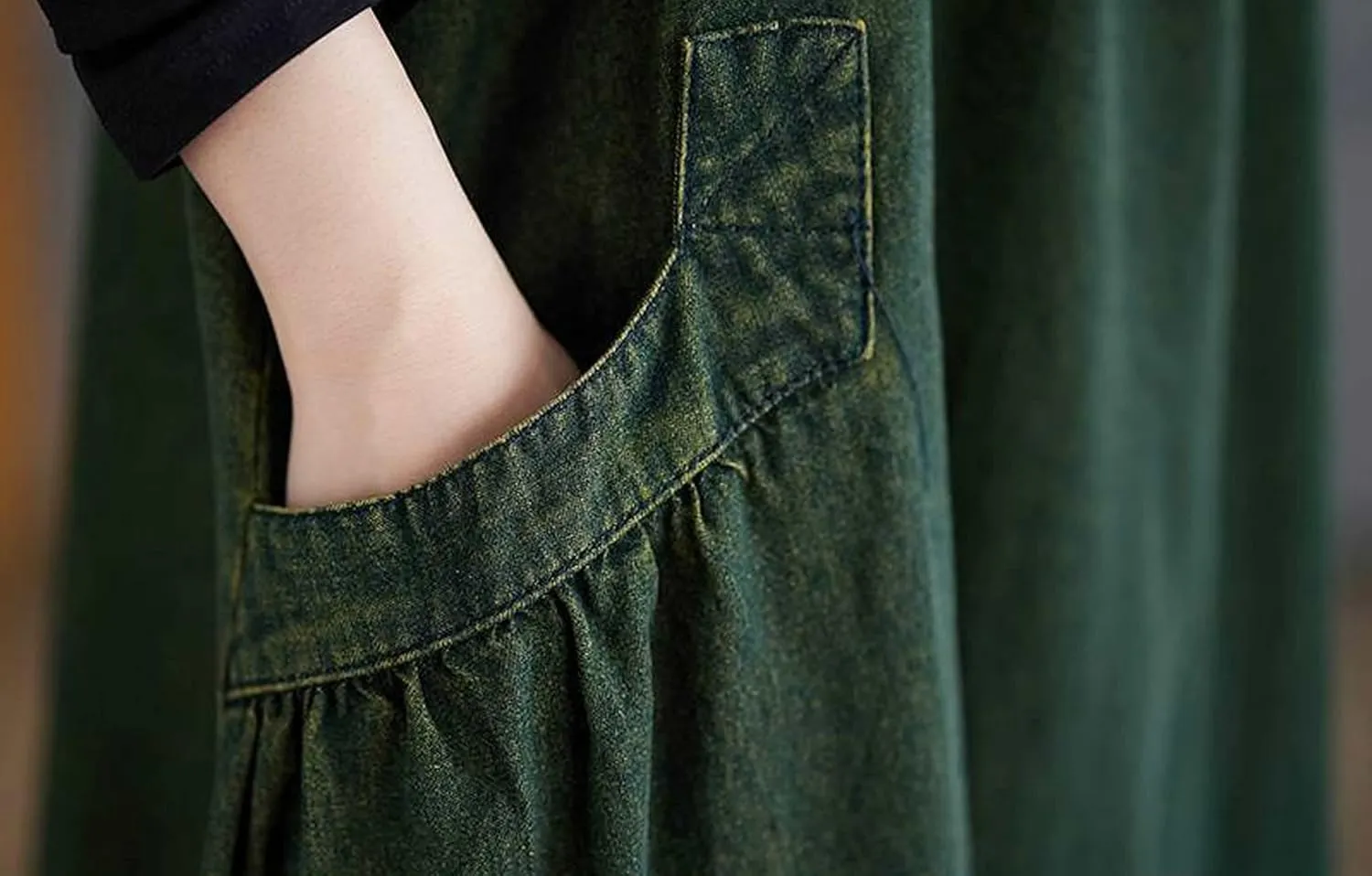 Women's Denim Pullover Casual Loose Sleeveless Adjustable Strap Denim Dress with Pockets and Wide Hem